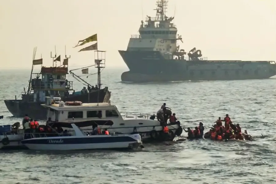 Mumbai boat mishap: Hunt on for 2 more feared missing in Arabian Sea