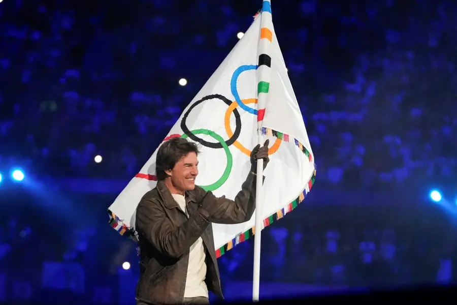 Paris ends Olympics with flair as Los Angeles taps Tom Cruise for 2028 kickoff