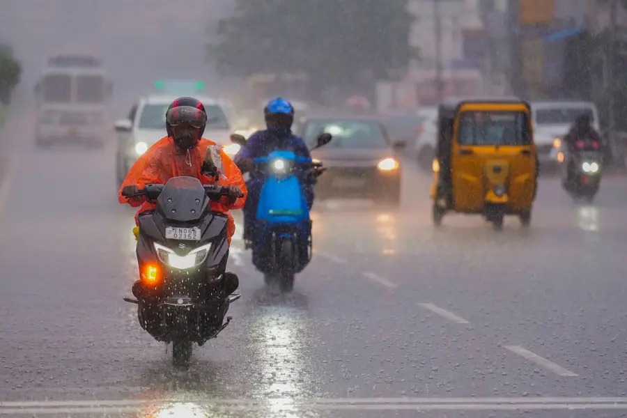 Heavy rain forecast for Chennai and nearby districts, low-pressure system intensifies