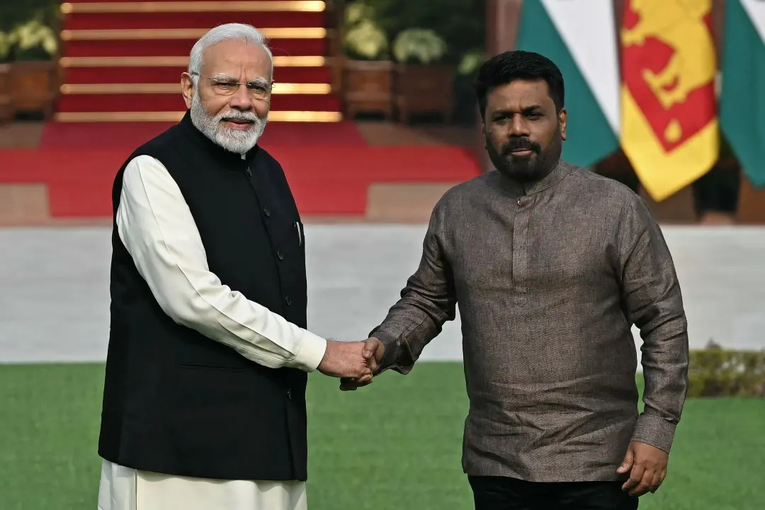 Indian PM Narendra Modi (L) and Sri Lanka's President Anura Kumara Dissanayake | Photo: AFP