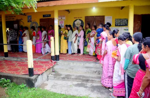 Voters in queue | Photo: ANI