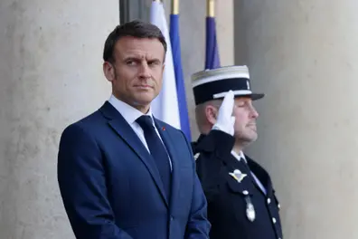 Political gridlock in France: Macron stays firm despite growing calls for his resignation