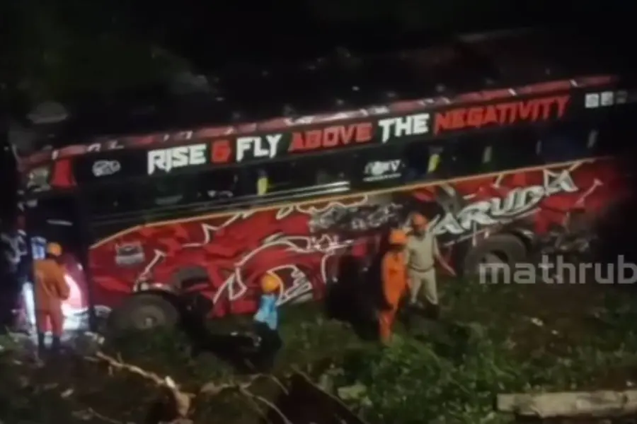 Several passengers injured after bus falls into ditch in Wayanad | VIDEO