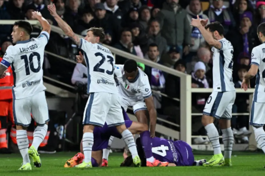 Serie A title race takes a backseat after Fiorentina player collapses on the field