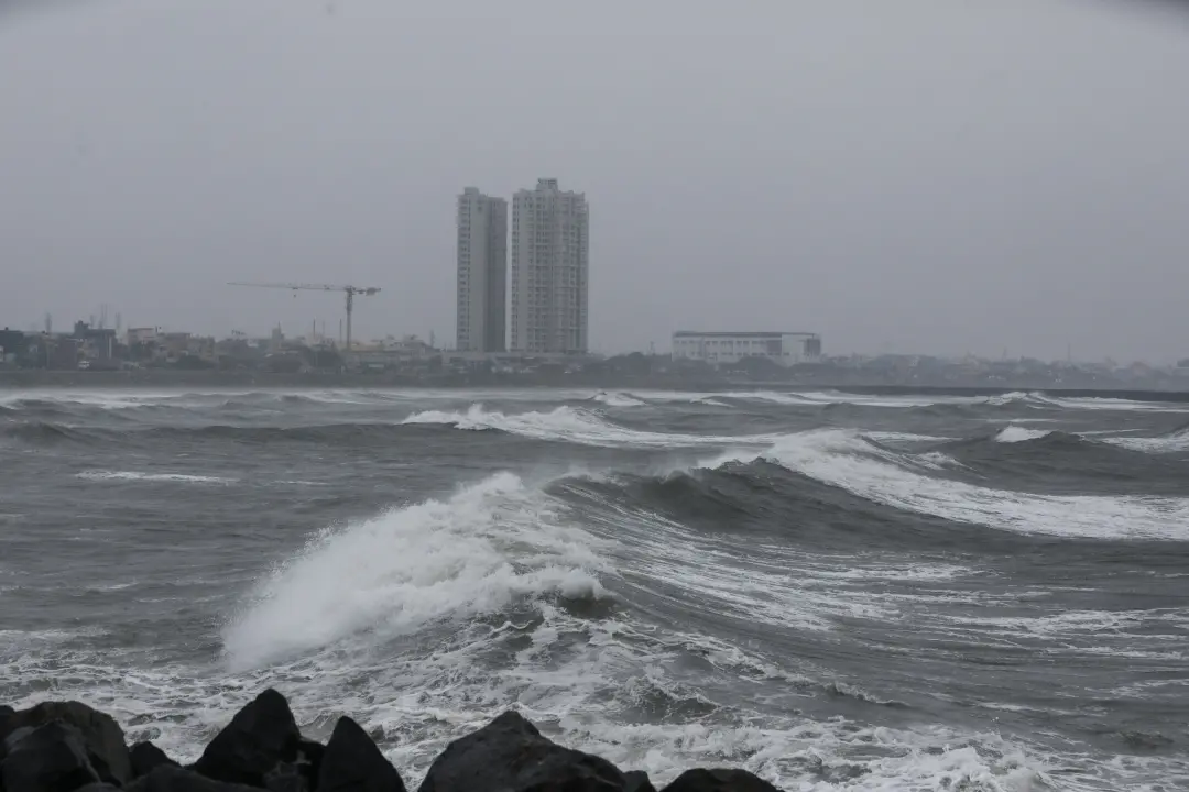 High tides lash at Marina Beach as Tamil Nadu braces for Cyclone Fengal, in Chennai | Photo: ANI