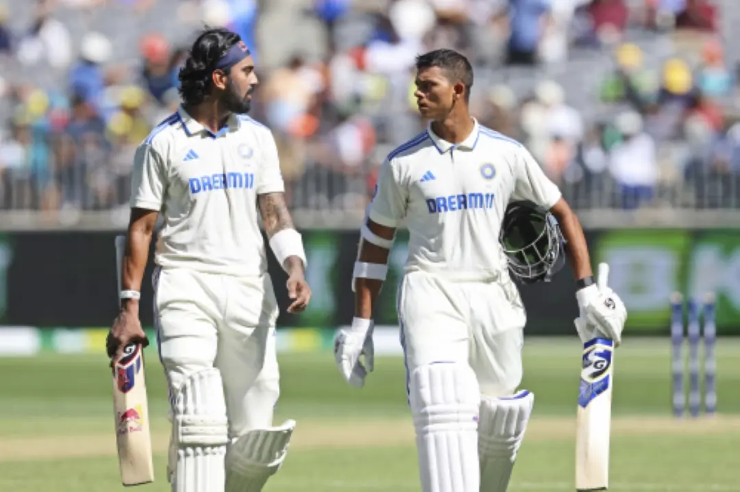 India's KL Rahul, left, and teammate Yashasvi Jaiswal leave the field for the tea break on the second day of the first cricket test between Australia and India in Perth. | Photo: AP