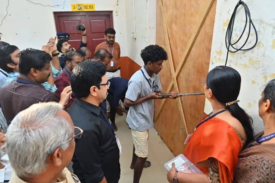 Kerala bypolls: Counting of votes begins in Wayanad, Palakkad and Chelakkara