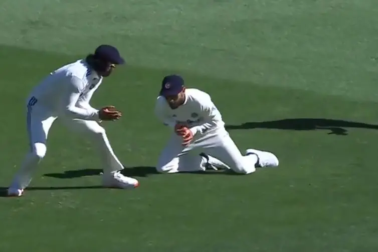 How did he miss that! Fans furious with Kohli's extraordinary drop against Australia | WATCH