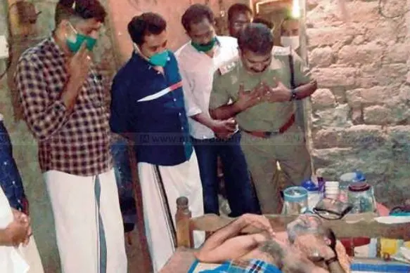 Suraj Venjaramoodu and friends lend a helping hand to partially paralysed man