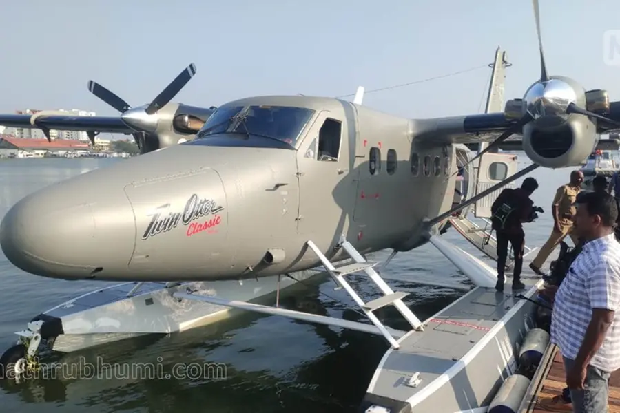 Kerala's first seaplane successfully lands at Bolgatty Lake; Official flag off on Monday | WATCH