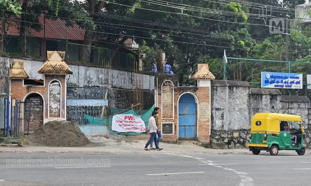 The construction work underway for relocating the SMV School gate