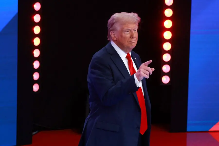 Trump plays his trump card: Anti-immigration rally reshapes election game