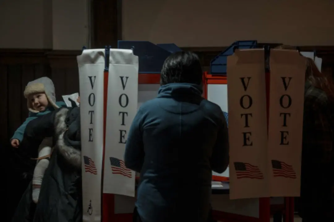 Voters cast their ballots in Bethlehem, New Hampshire. | Photo: AFP