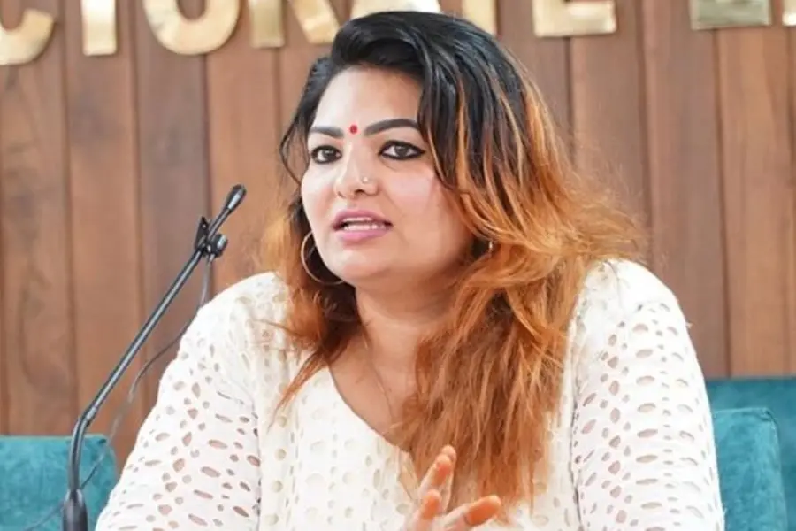 വിഴുപ്പലക്കാതെ പ്രശ്നങ്ങൾ പരിഹരിക്കൂ, സംഘടനകൾ വ്യക്തിസ്വാതന്ത്ര്യത്തെ ഹനിക്കുന്നു - സാന്ദ്ര തോമസ്