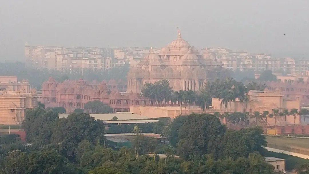 A view of Akshardham Temple amid smog as air quality remains in 'very poor' category, in New Delhi | Photo: ANI
