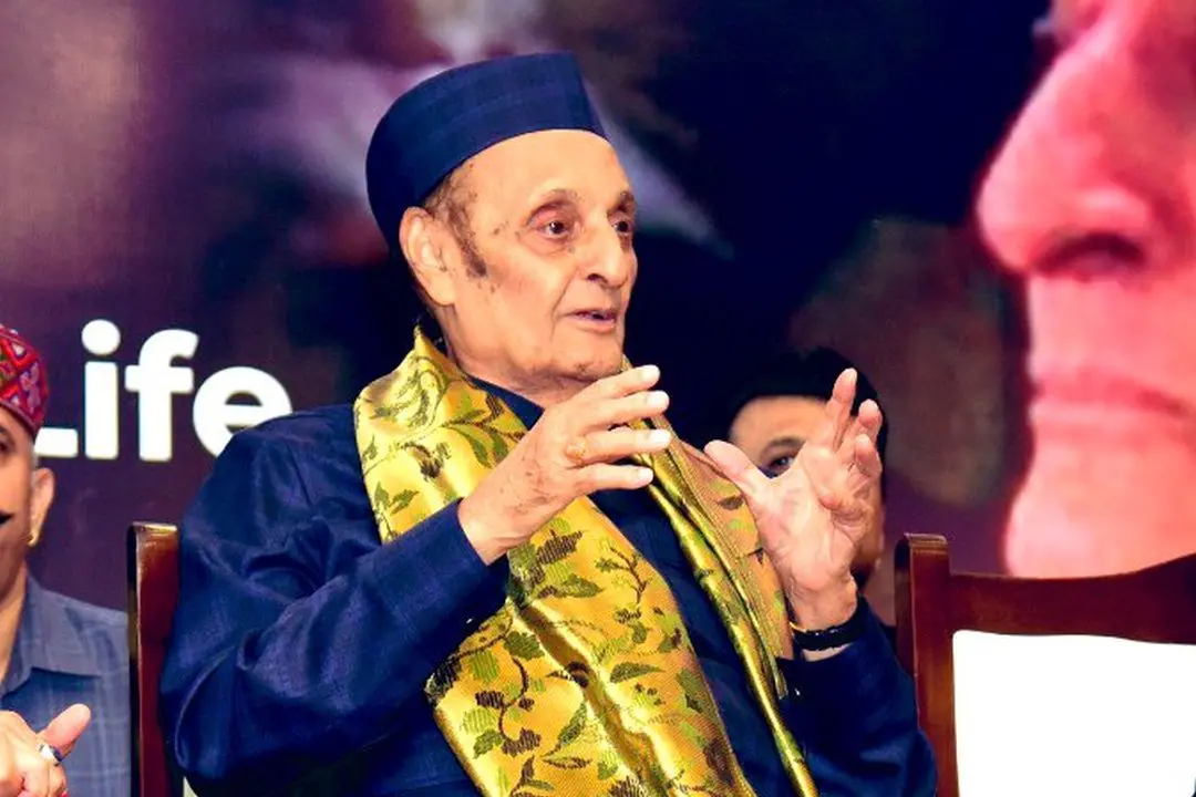 Dr Karan Singh