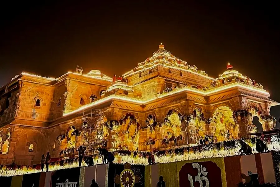 Ayodhya set for consecration ceremony, temple town decked up ...