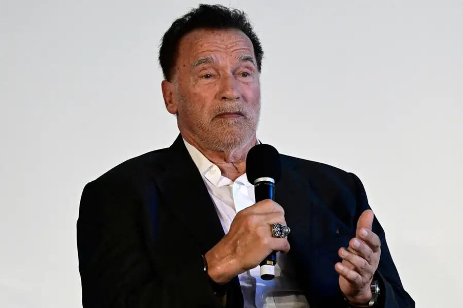 ‘The only way to move forward is with them,’ Arnold Schwarzenegger endorses Harris, Walz