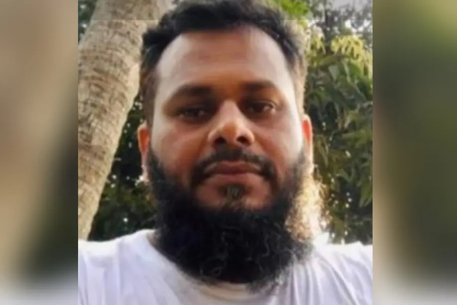 Driver dies after KSRTC bus rams divider in Karnataka | Mathrubhumi English