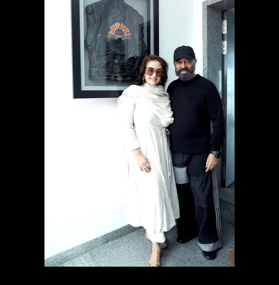 Manisha Koirala shares pic with Kamal Haasan | Photo: Instagram