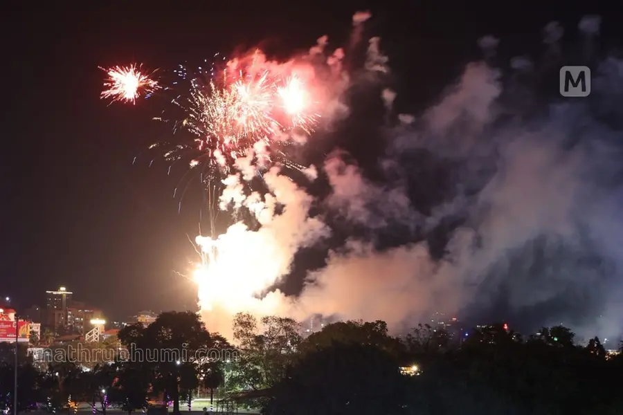 Thrissur Pooram 2023 sample fireworks held