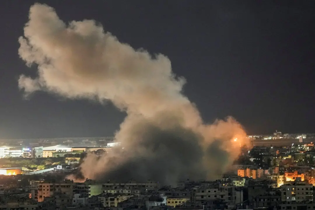 Smoke rises from an Israeli airstrike in the southern suburb of Beirut | Photo: AP