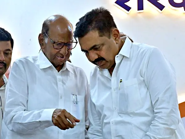 Maha Vikas Aaghadi (MVA) leader and NCP-SCP chief Sharad Pawar with Maharashtra party president Jayant Patil in Mumbai | File Photo: ANI