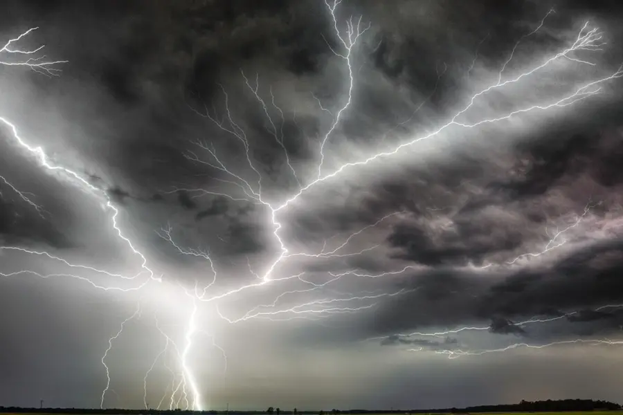 Massive lightning storm strikes South Australia: Thousands left without ...