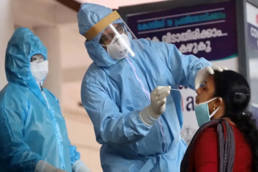 11 സംസ്ഥാനങ്ങളില് 48 ഡെല്റ്റ പ്ലസ് കേസുകള്, കോവിഡ് രണ്ടാം തരംഗം അവസാനിച്ചിട്ടില്ലെന്ന് കേന്ദ്രം