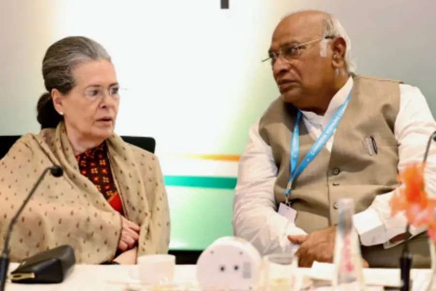 2024-ല് BJPയെ അധികാരത്തില്നിന്ന് പുറത്താക്കും, മഹാത്മാ ഗാന്ധിക്കുള്ള യഥാര്ഥ ആദരവാകും അത് -ഖാര്ഗെ