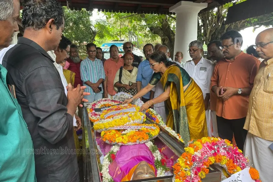 Machattu Vasanthi funeral held at Kozhikode; Tributes pour in from art and culture fraternity