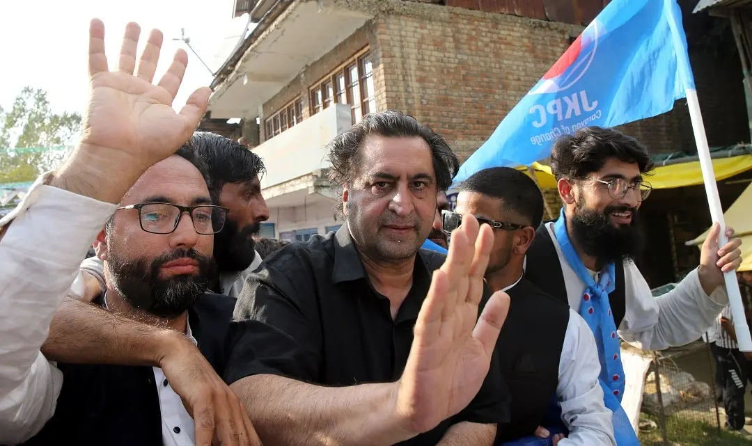 People's Conference leader Sajjad Gani Lone during a road show at Lolab Assembly constituency in Kupwara distirct | Photo: P G Unnikrishnan/Mathrubhumi
