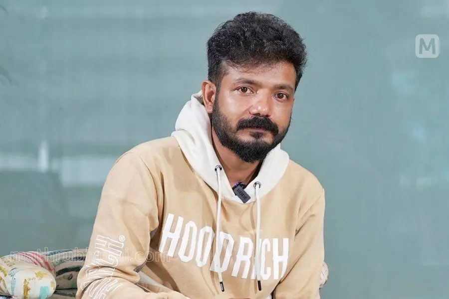 'സഹായിക്കുന്ന വിവരങ്ങള്‍ ലഭിച്ചേക്കും'; ഹൈബ്രിഡ് കഞ്ചാവ് കേസില്‍ ശ്രീനാഥ് ഭാസിയെ സാക്ഷിയാക്കും