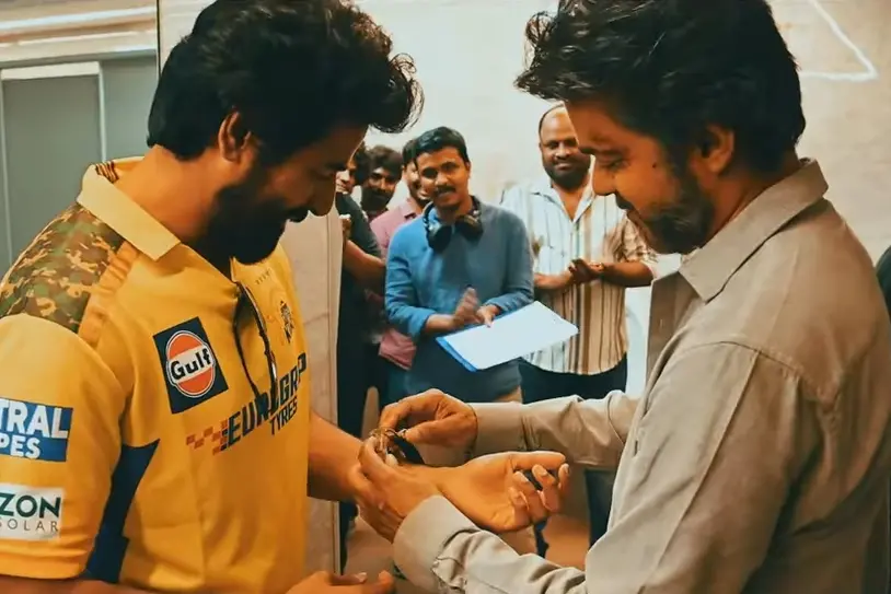 Vijay gifts luxury watch to Sivakarthikeyan for his cameo in 'GOAT' | WATCH
