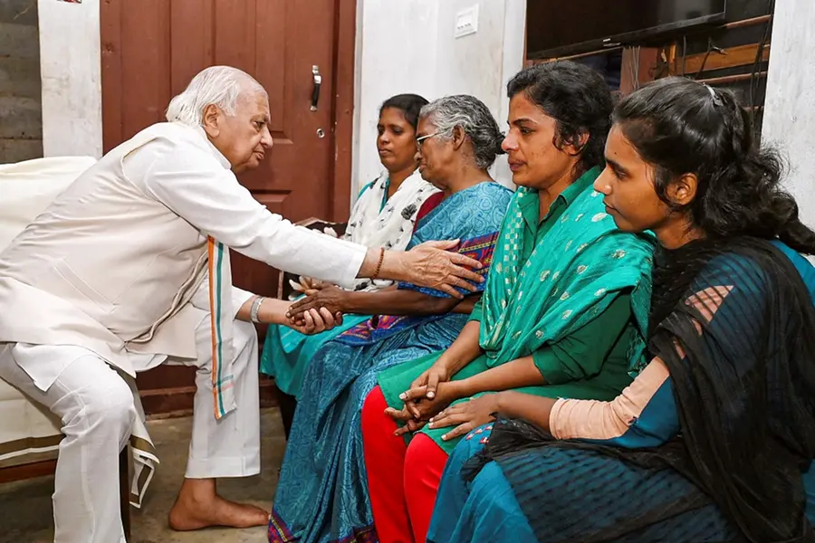 Kerala Governor meets family of sanitation worker following canal tragedy