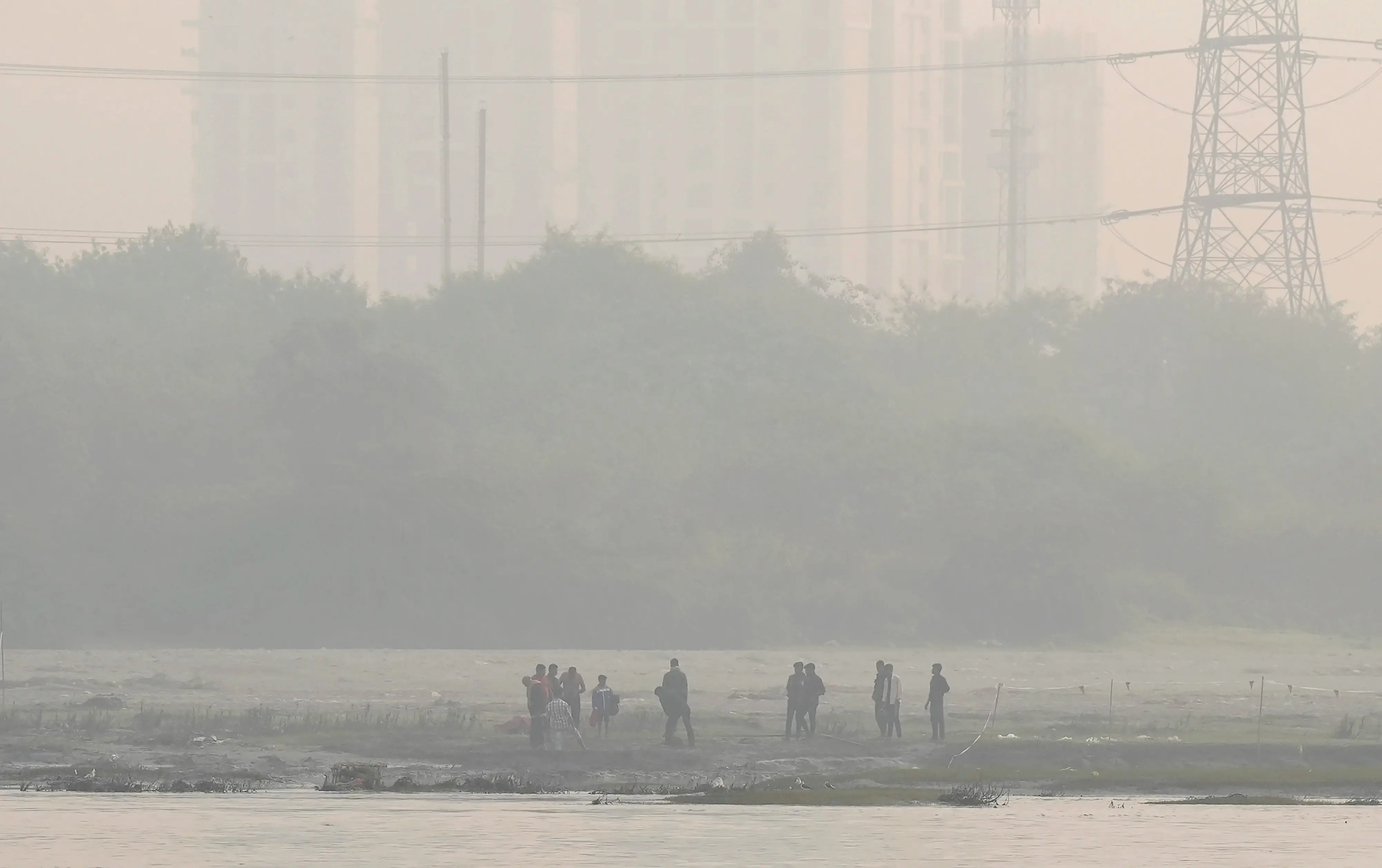 Air quality 'very poor' in Delhi. Photo: PTI