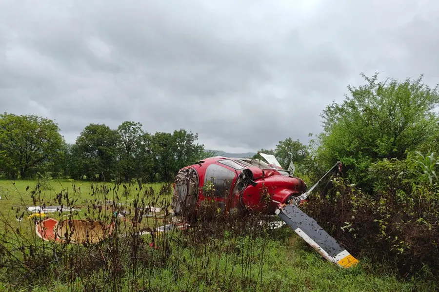 2 pilots among 3 killed in helicopter crash in Pune