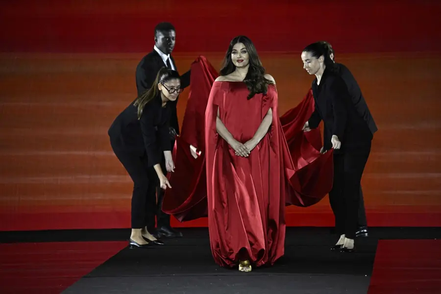 'I keep it real', says Aishwarya Rai Bachchan on fashion, woman empowerment