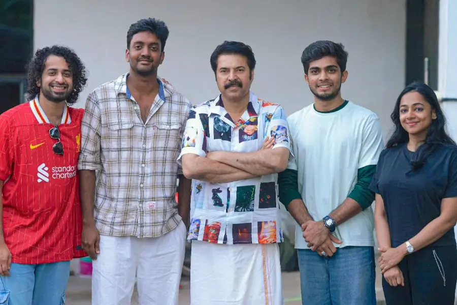 Mammootty spotted at Dulquer Salmaan's film set: Fans buzzing over possible cameo!