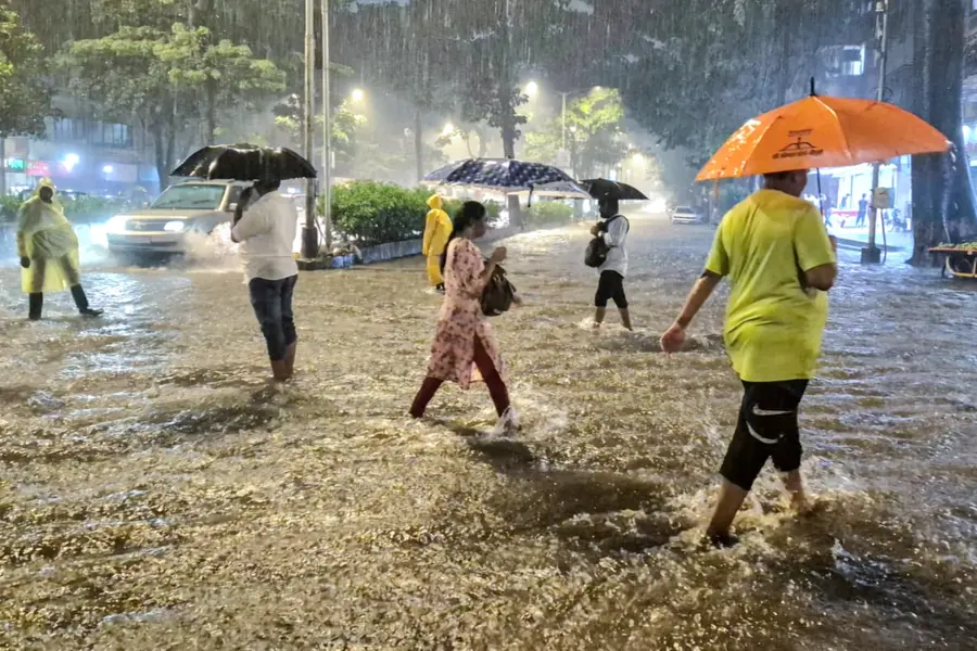 Mumbai braces for more rain: Schools, colleges closed; death toll reaches 4