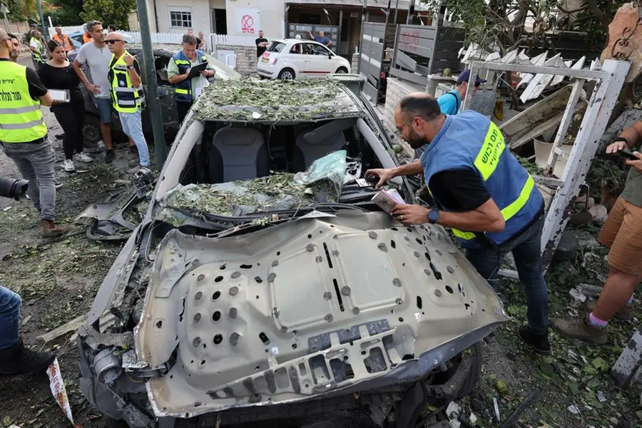 Hundreds of thousands in Israel take cover after new Hezbollah barrage