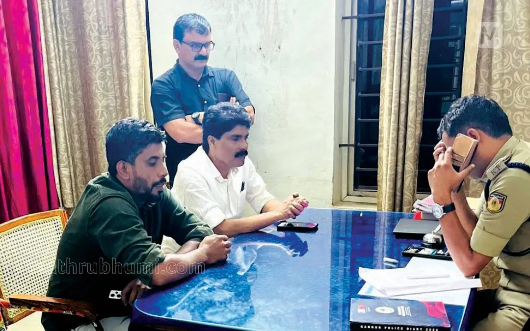 Naufal, MLA T Siddique and Gafoor Venniyode in Police station to file a complaint | Photo: Print