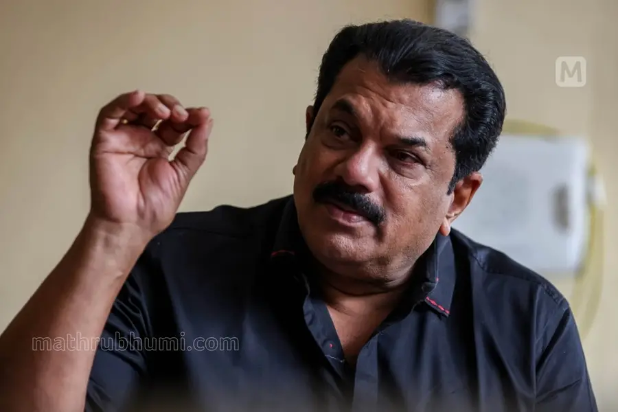 Police collect evidence at Mukesh’s house in Marad amid sexual assault allegations