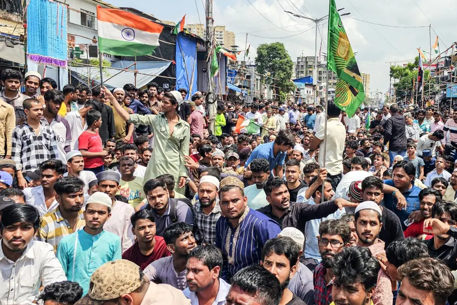 Dharavi locals stop BMC from demolishing ‘illegal’ mosque portions; tension eased after talks
