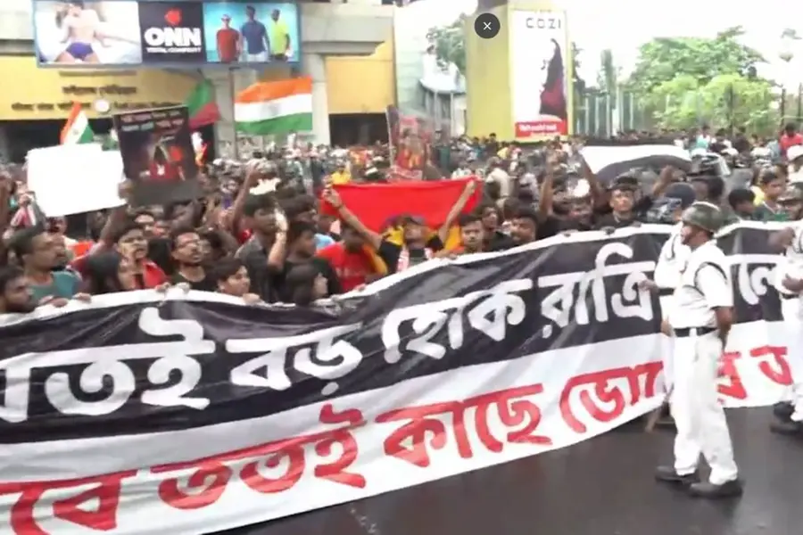 In unique sight, fans of rival football clubs unite to protest Kolkata doc’s rape-murder
