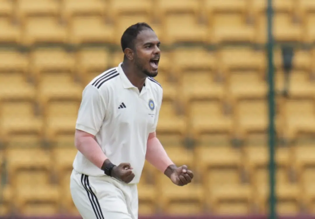 India B bowler Yash Dayal celebrates the wicket of India A batter Riyan Parag during a Duleep Trophy 2024 match at Chinnaswamy Stadium in Bengaluru. | Photo: PTI