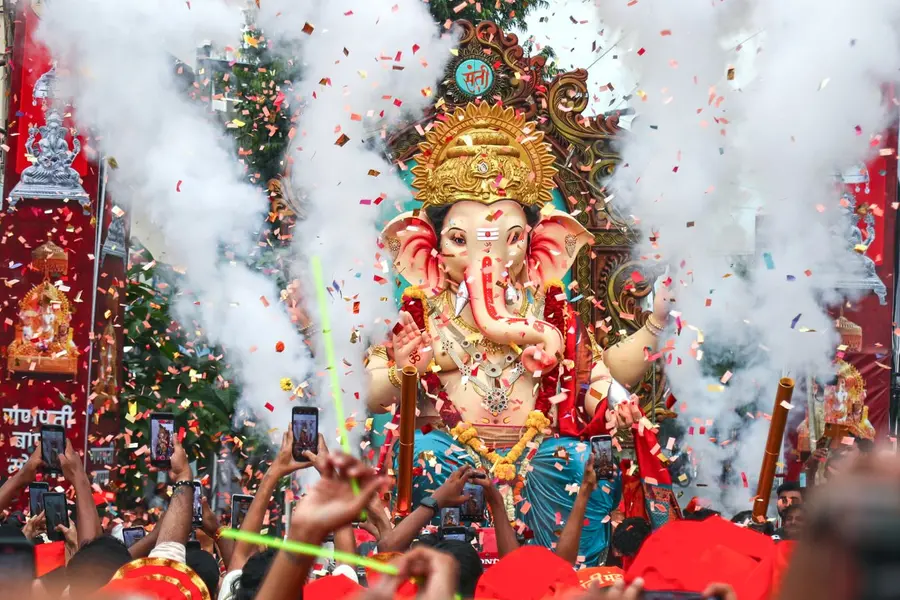 Damage to Ganesh idol triggers clash, stone-pelting in Surat, cops injured; 34 held