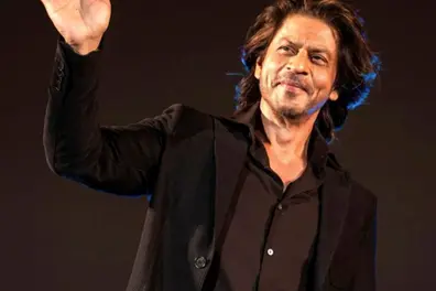 Why does Shah Rukh Khan prefer working with women directors? | WATCH