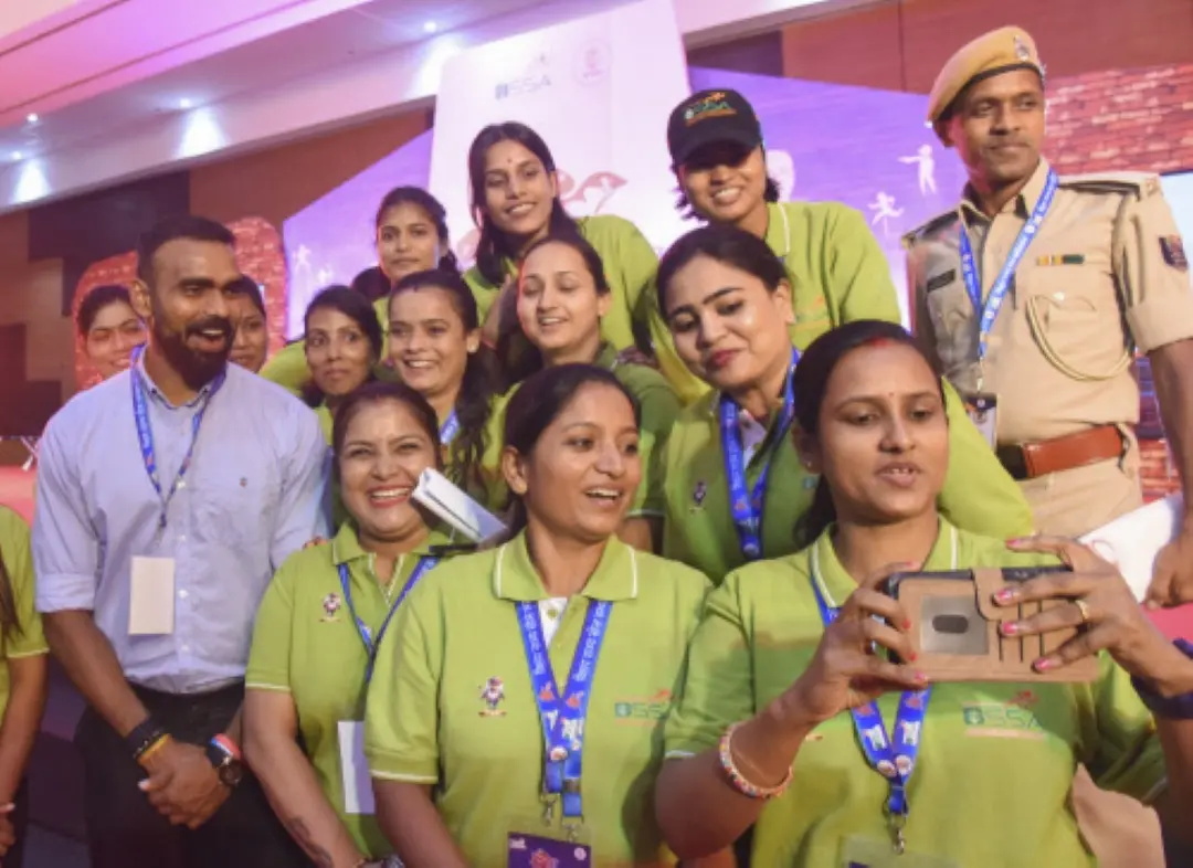 Paris Olympics bronze medallist and former Indian hockey goalkeeper PR Sreejesh clicks selfies with sportspersons during Bihar sports felicitation event, in Patna. | Photo: PTI