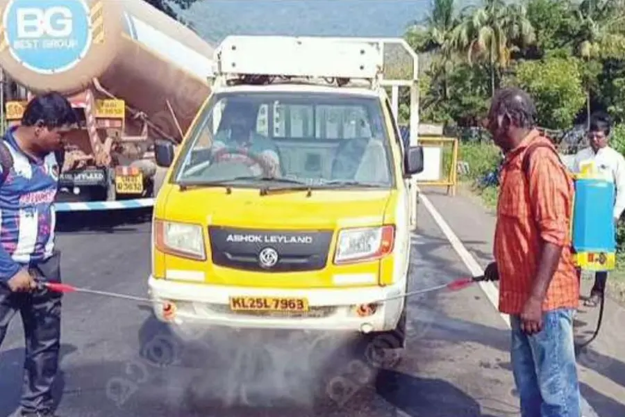 Bird Flu: Kerala-Tamil Nadu border on high alert